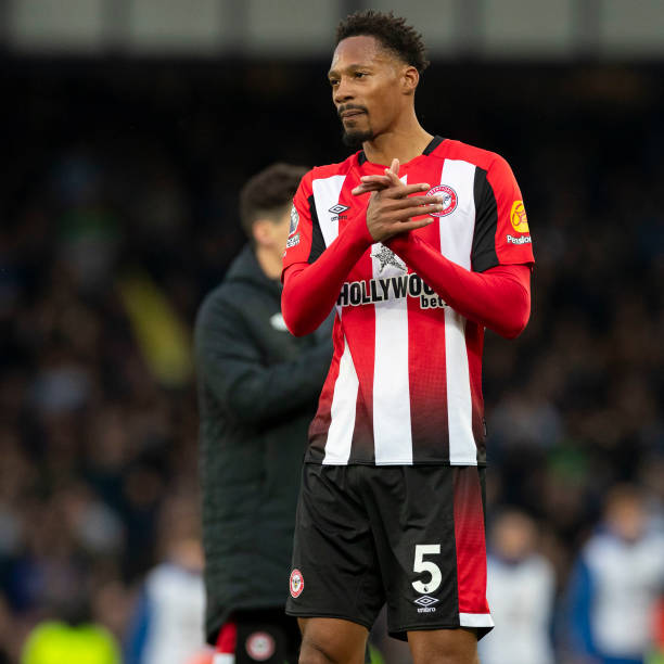 这位年轻的 这位年轻的